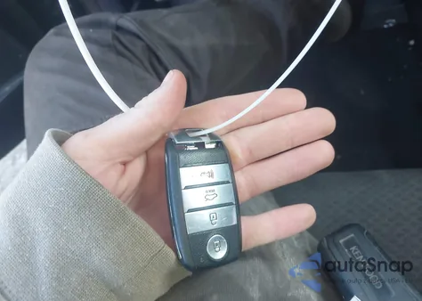 2018 Kia Optima Hybrid Premium z USA, uszkodzony, nr VIN KNAGT4LE2J5020238